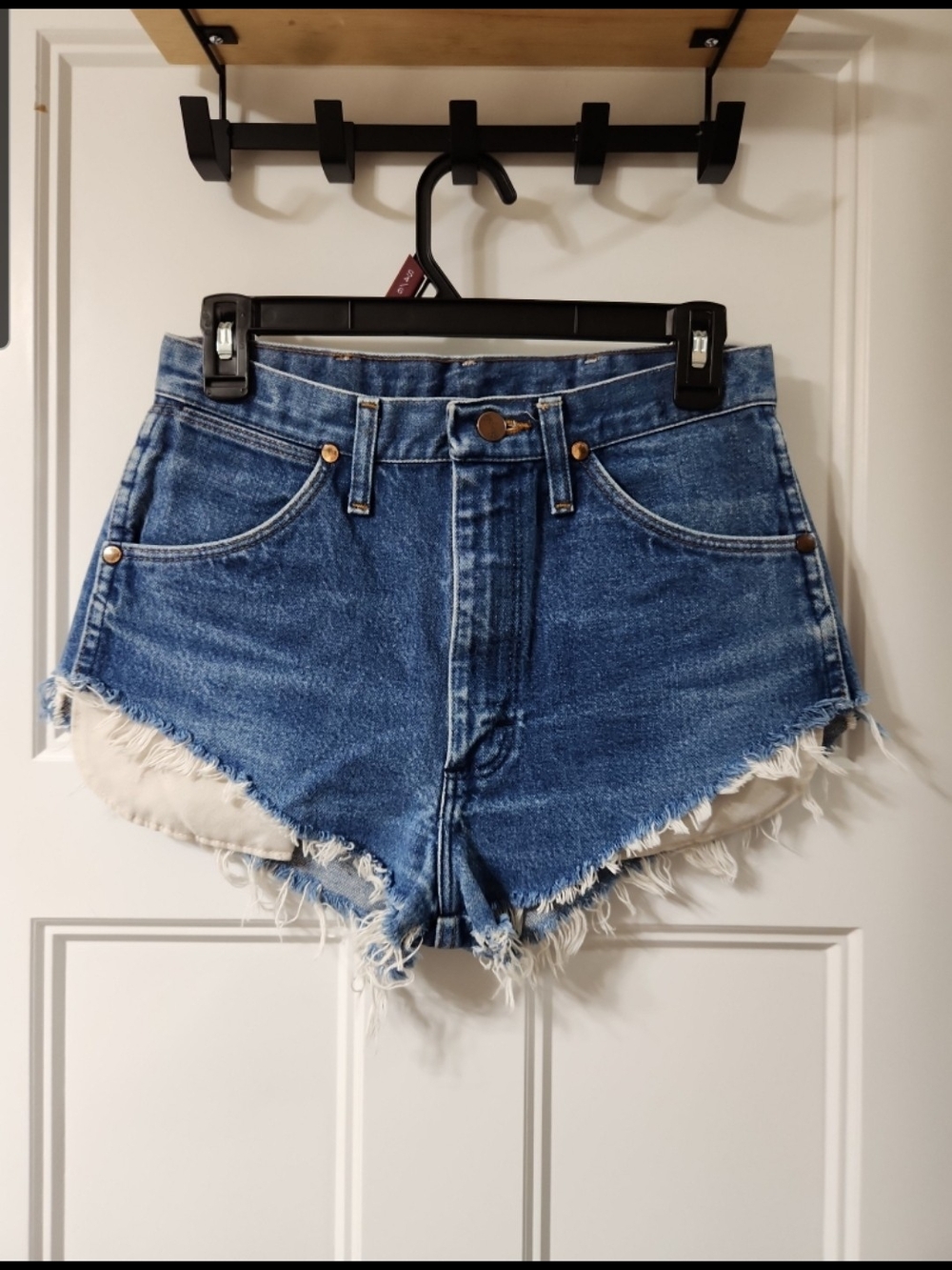 Wrangler Hi-Rise Shorties - 29